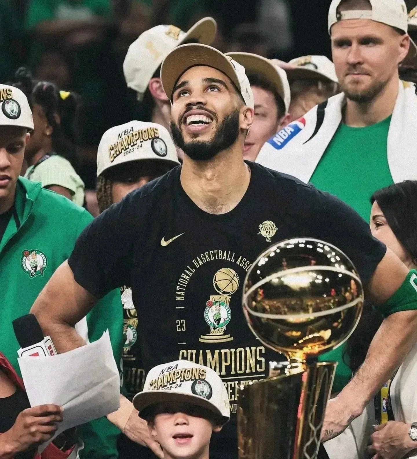 凯尔特人新秀表现惊艳，全场观众掌声不断，销售汽车教育.