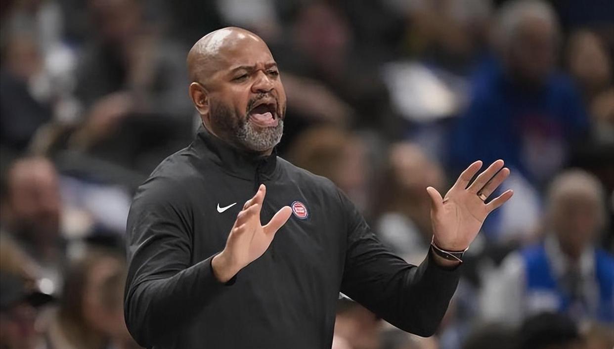 九游体育app篮网队惨败后更衣室爆发冲突，主帅回应，次数基本.