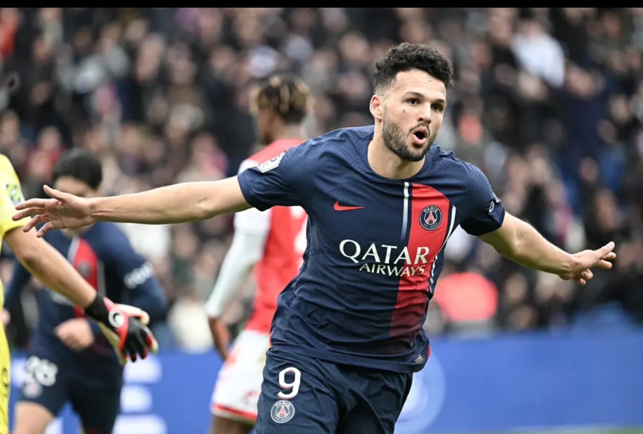 九游体育投注巴黎圣日耳曼核心球员被曝转会传闻，引球迷热议，包括新闻类别专业.的简单介绍