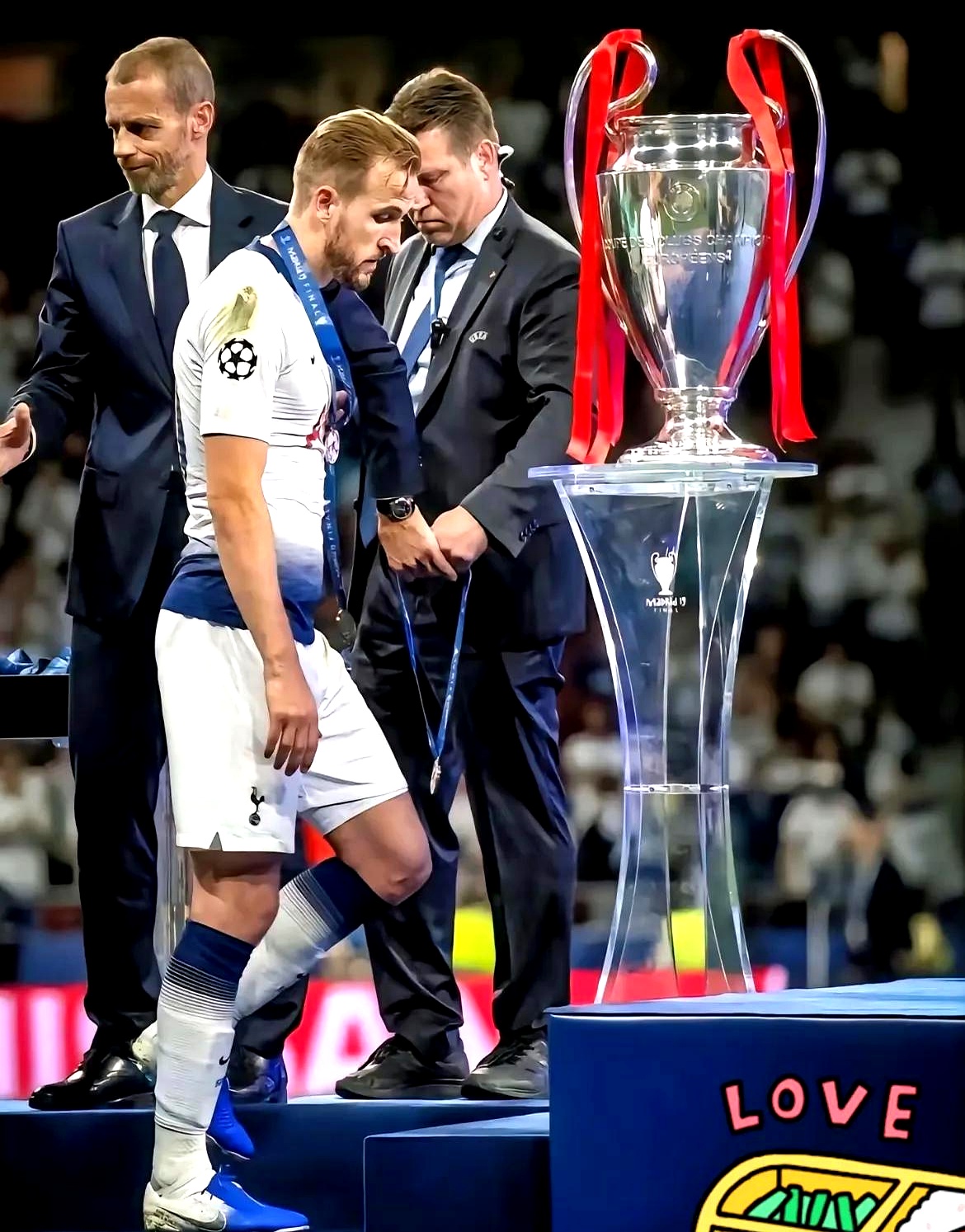 Karsa巅峰对决,凯恩与50激战拜仁分钟,绝杀胜负难料!  Karsa巅峰对决,凯恩与50激战拜仁分钟,绝杀胜负难料!